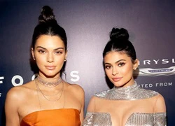 Chị em Kendall Jenner bị chỉ trích dữ dội vì in hình các nghệ sĩ quá cố lên áo