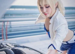 Cùng ngắm cosplay nàng Saber gợi cảm đọ dáng bên siêu xe