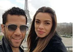 Dani Alves sang PSG vì vợ