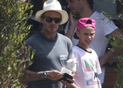 David Beckham đưa bốn con đi chơi giữa tin đồn ly thân Victoria