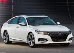 Honda Accord 2018 quyết đấu Toyota Camry mới