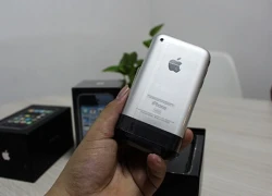 iPhone đời cũ có giá 'trên trời' tại Việt Nam