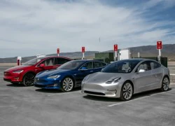 Xe điện giá rẻ Tesla Model 3 đầu tiên đã rời dây chuyền sản xuất