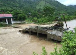 Kiểm tra tình hình bão lũ, 2 cán bộ ngành giao thông bị cuốn trôi