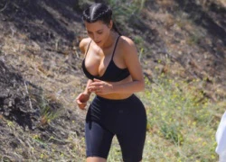 Kim Kardashian gây nhức mắt khi diện đồ bó sát tập thể dục