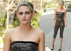 Kristen Stewart gợi cảm với jumpsuit dù tóc ngắn tomboy