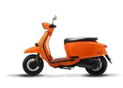 Lambretta V-Special 2018 lộ diện, Vespa lo lắng