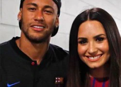 Lộ ảnh Neymar hẹn hò đi nghe nhạc với ca sĩ Demi Lovato