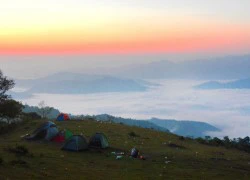 Ngắm trọn 'biển mây, sông sao' chỉ cách Hà Nội 150 km