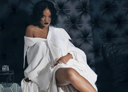 Rihanna diện áo 'Em Hoa' của Công Trí chụp ảnh thời trang