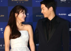 Song Hye Kyo bật khóc trước lời cầu hôn của tình trẻ