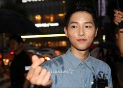 Song Joong Ki lần đầu xuất hiện sau khi tuyên bố làm đám cưới với Song Hye Kyo