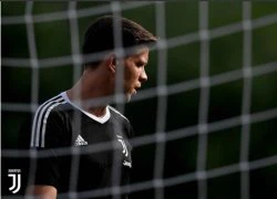 Szczesny đầy căng thẳng trong lần đầu tập cùng Juventus