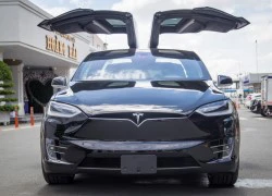 Tesla Model X - SUV chạy điện đầu tiên tại Sài Gòn