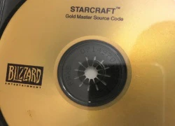 Tìm thấy và trả lại mã nguồn Starcraft, game thủ được Blizzard "trọng thưởng" với cả đống quà tặng