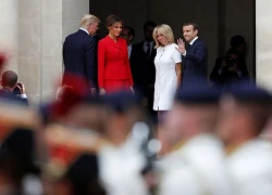 Tổng thống Pháp đón vợ chồng ông Trump thăm lăng mộ Napoleon