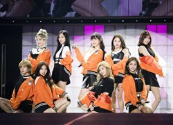 Twice thu hút 15.000 người hâm mộ Nhật trong buổi diễn ra mắt