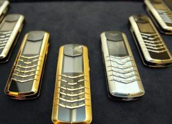 Vertu hết thời vì bị giới thượng lưu quay lưng, chuyển sang dùng iPhone