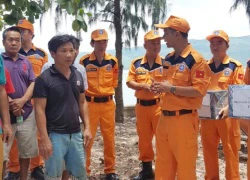 10 thuyền viên tàu hàng chìm ngoài khơi Nha Trang về bờ an toàn