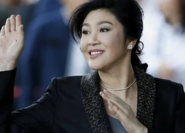 Bà Yingluck vứt điện thoại, đổi xe trong vụ đào thoát vĩ đại