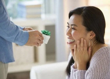 Bị người đời chê "gà mái không biết đẻ" 20 năm sau ai cũng phải ghen tỵ