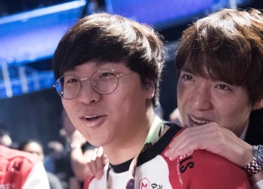 Dù rời xa SKT T1, Bengi vẫn nhớ mãi lời nói của Kkoma: "Chúng ta có thể trượt chân, nhưng chúng ta sẽ không bao giờ gục ngã"