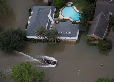 Mỹ: 38 người chết vì bão, Thống đốc Texas tuyên bố "những điều tồi tệ nhất vẫn chưa qua"