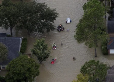 Nguy cơ nổ nhà máy hóa chất tại Mỹ sau siêu bão Harvey