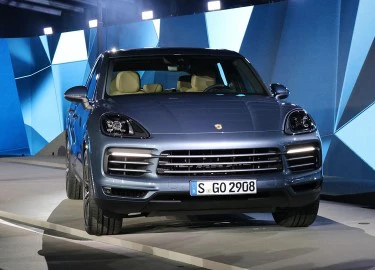 Porsche Cayenne 2018 trình làng, giá từ 65.700 USD