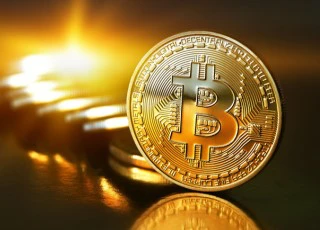 Có giá 3.500 USD, một Bitcoin mua được những gì ở Việt Nam?