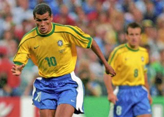 Rivaldo Europe Legend: Nghệ thuật samba trong FIFA Online 3