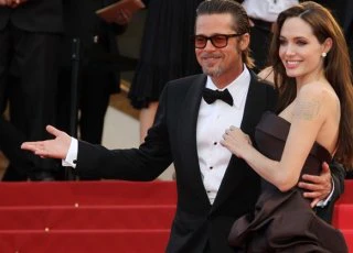 Sau tất cả, Angelina Jolie lại trì hoãn ly hôn