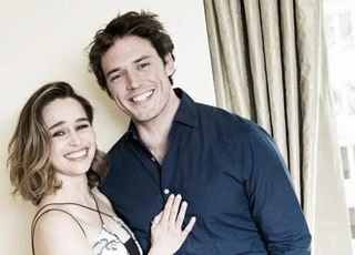 Cuộc sống đáng ngưỡng mộ của &#8216;Hoàng tử phim lãng mạn&#8217; nước Anh Sam Claflin