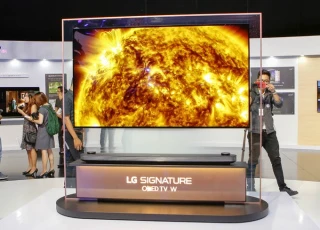 LG Signature W - TV OLED mỏng nhất Việt Nam