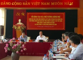 "Liệu có thể nâng gấp đôi công suất sân bay Tân Sơn Nhất?"