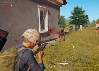 Game thủ Battlegrounds có tâm nhất năm: Tả xung hữu đột bảo vệ cho đồng đội... đi vệ sinh