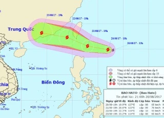 Bão Hato giật cấp 10 sắp đổ bộ Biển Đông