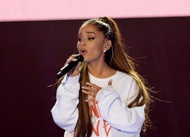 BTC show Ariana Grande tại Việt Nam sẽ kiểm tra tư trang khán giả