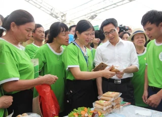 Bữa ăn an toàn: Đưa thực phẩm sạch đến tận khu chung cư ở Hà Nội