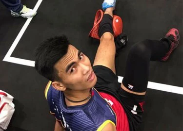 Hot boy bóng chuyền chia tay SEA Games sau hai phút thi đấu