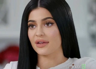 Kylie Jenner buồn chán sau khi chia tay rapper Tyga