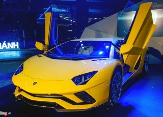 Lamborghini Aventador S độc nhất VN về tay đại gia Sài Gòn