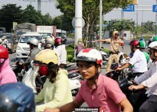 Tăng cường lực lượng chức năng tại các điểm nguy cơ ùn tắc giao thông