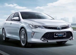 Toyota Camry sắp ra bản mới giá rẻ hơn ở Việt Nam