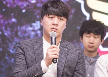 HLV SKT T1: &#8220;Chúng tôi sẽ kết thúc trận đấu chung kết với tỷ số 3-0 để các nhà báo, phóng viên có thể về nhà sớm nghỉ ngơi&#8221;