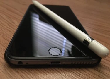 iPhone có thể trang bị Apple Pencil như Galaxy Note