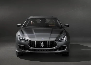 Maserati ra mắt Ghibli GranLusso thế hệ mới