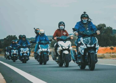 Vượt 450 km Sài Gòn - Nha Trang bằng Yamaha NVX