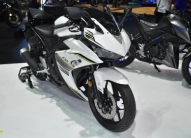 Yamaha R3 đạt chuẩn khí thải mới sắp lên kệ