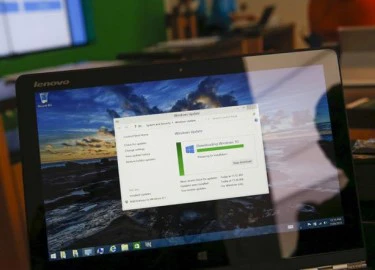 Microsoft hứa không buộc nâng cấp Windows 10